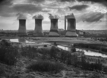 Agecroft Power Station, OCT 1986.jpg Agecroft Power Station, OCT 1986.jpg
