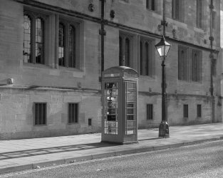 20241117_Oxford_Marion-Soho_5x4_Foma400_Rodinal_05_web.jpg