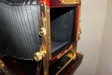 Tach 8x10L1000657.JPG
