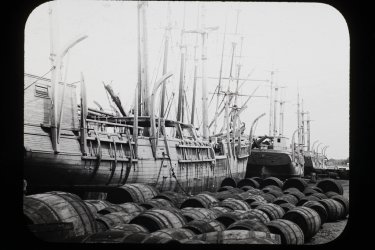 Three-r.JPG Three-r.JPG